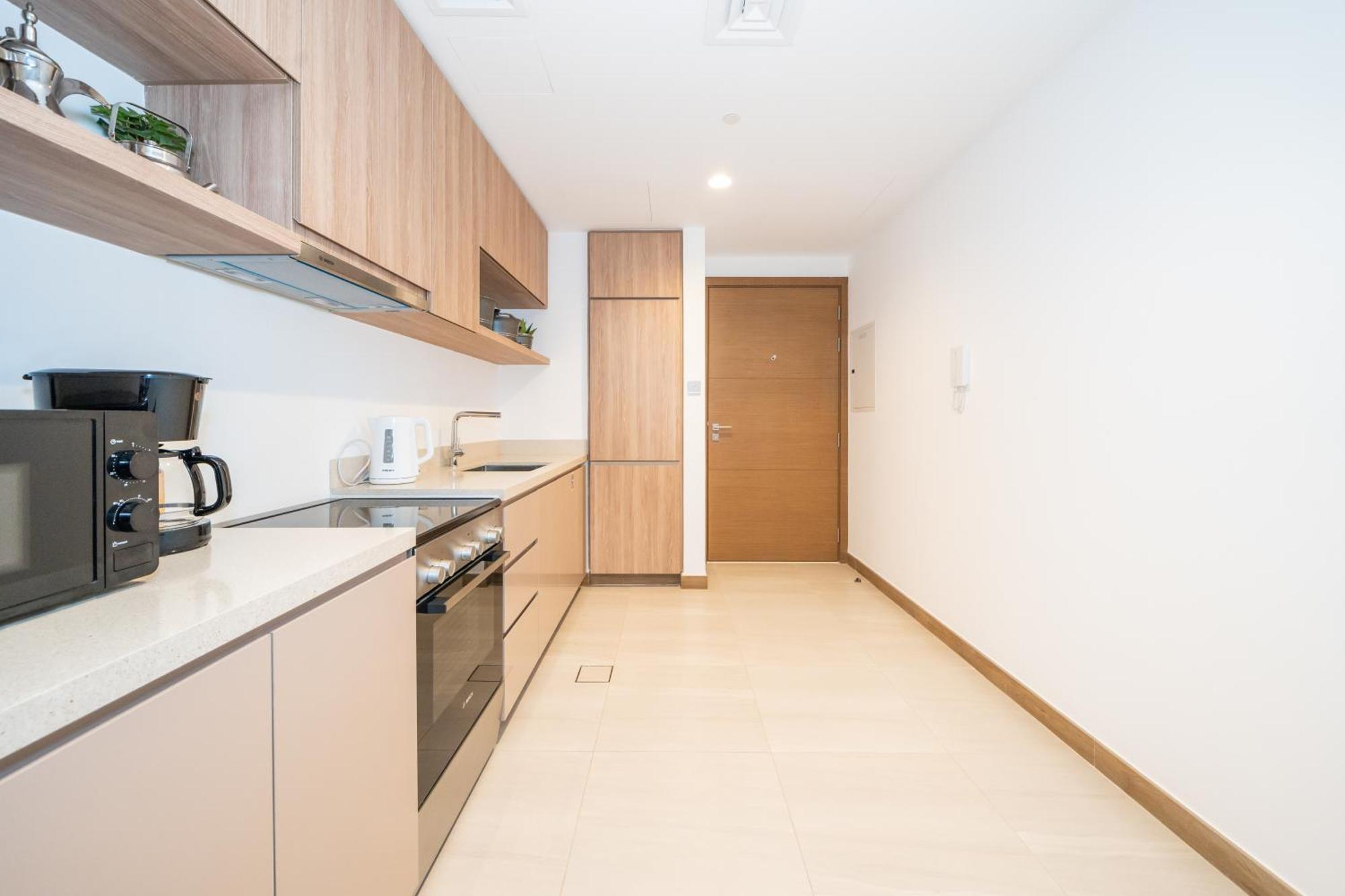 Apartment Exquisite 1-bedroom Fully Furnished At Missoni