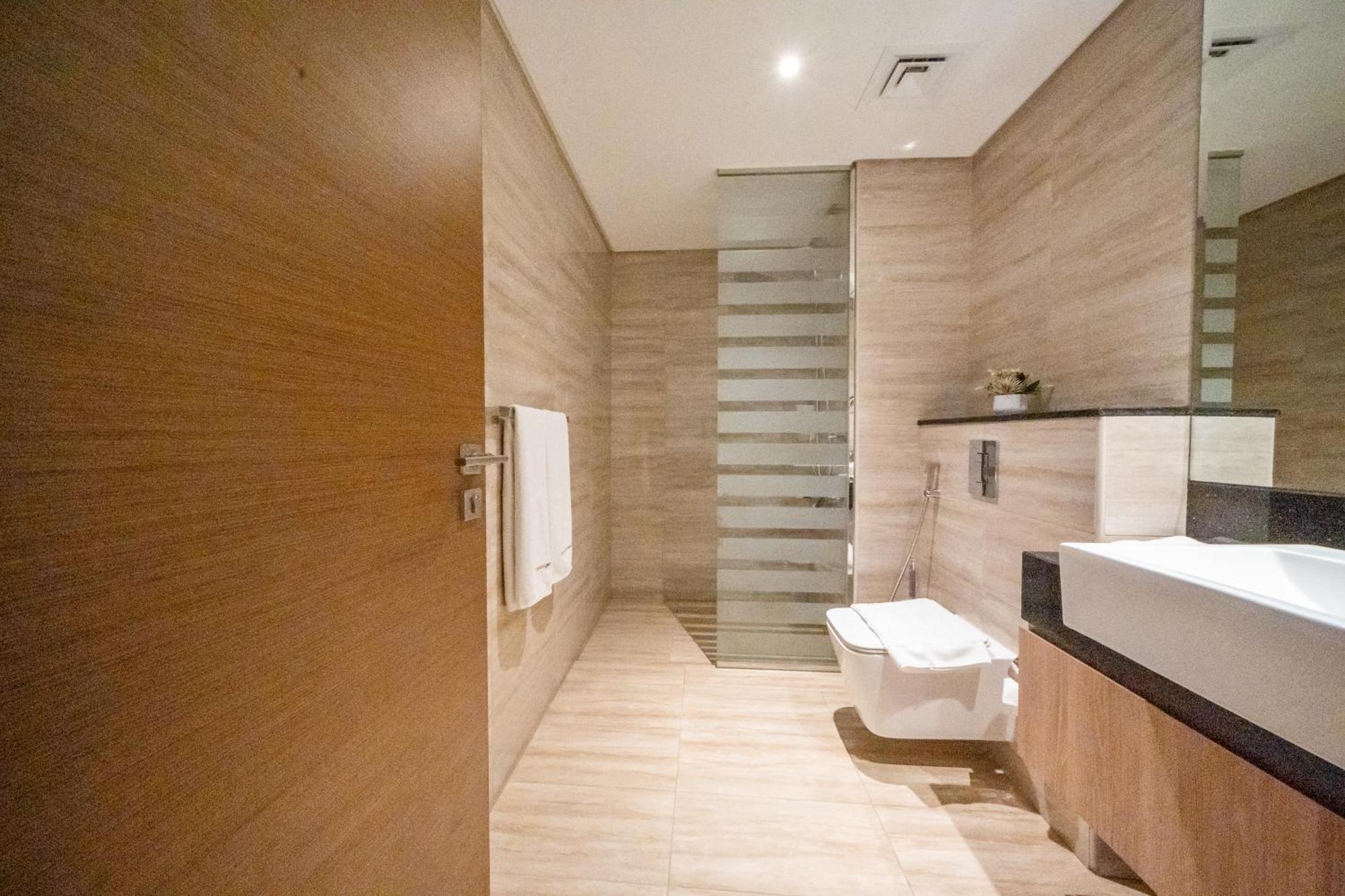 Exquisite 1-bedroom Fully Furnished At Missoni Apartment Dubai